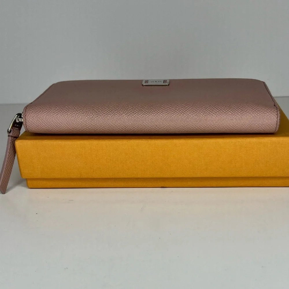 TOD'S Pink Saffiano‎ Leather Zip-Around Long Continental Luxury Wallet